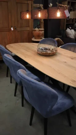 Organische vorm eiken eettafel