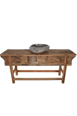 Oude houten sidetable