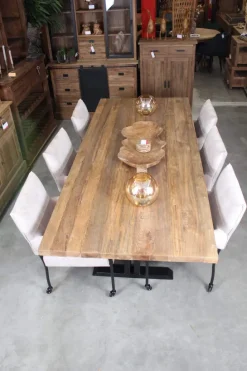 Oude teak eettafel